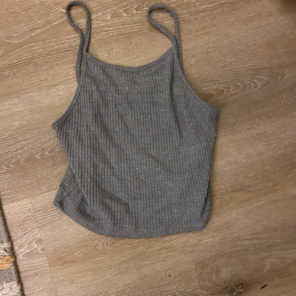 Grey brandy melville crop top - Picture 2 of 2